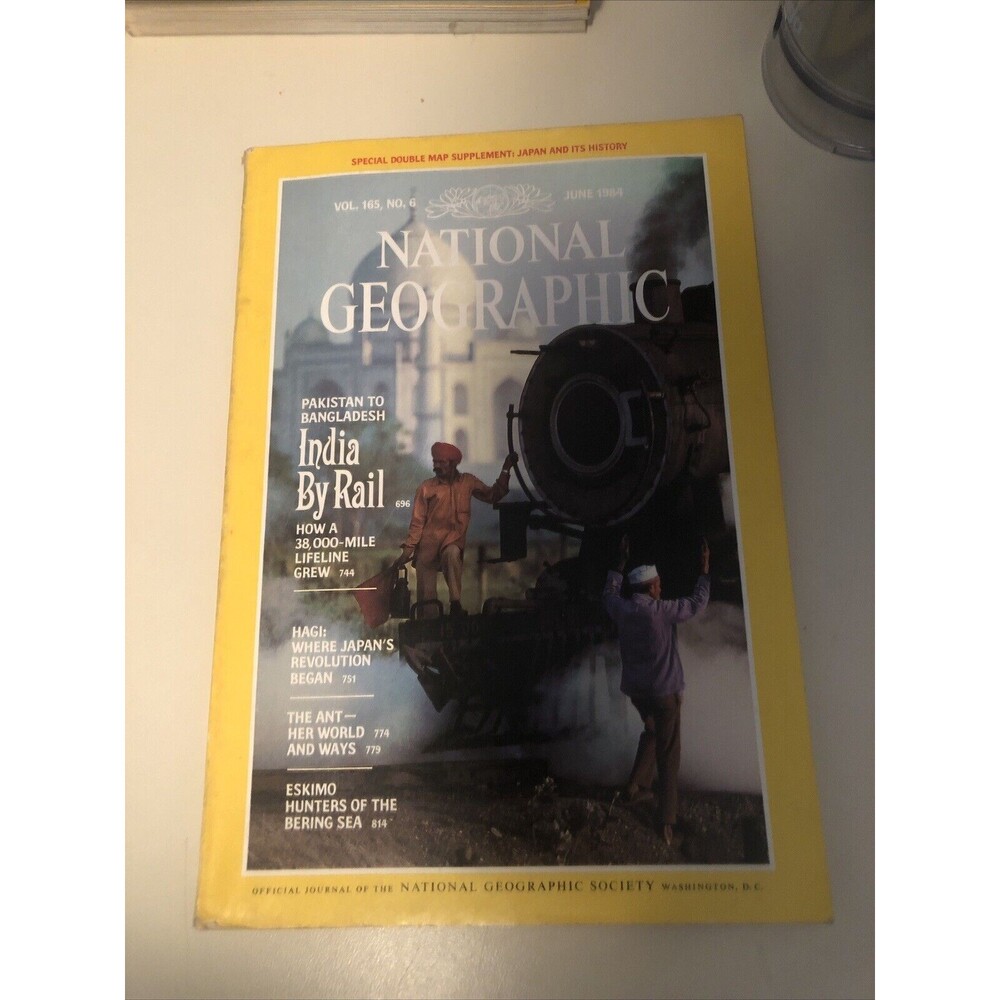 Vintage June 1984 National Geographic Journal Magazine with Japan Map Insert